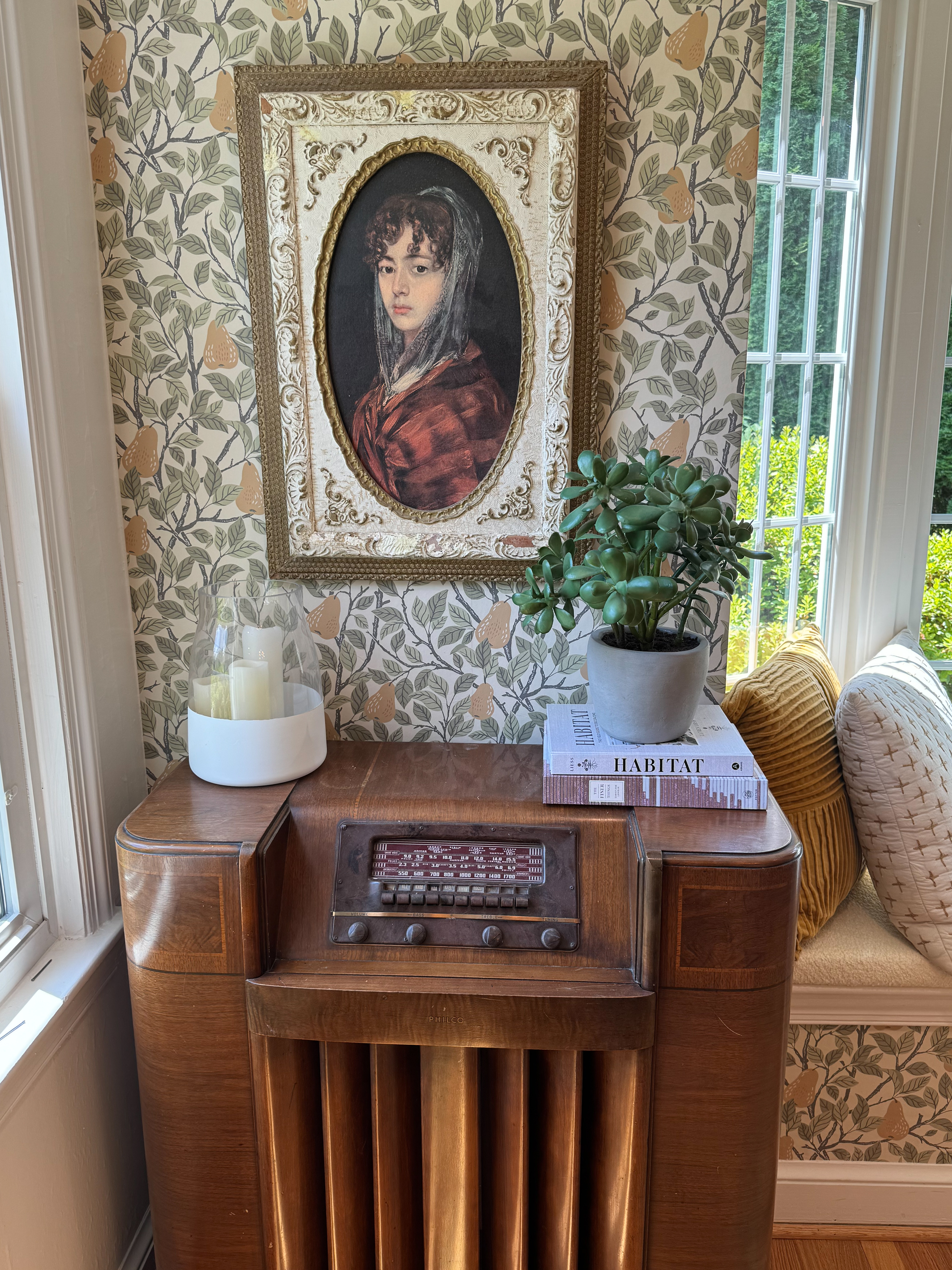 phone a friend: ideas for designing a cohesive living room